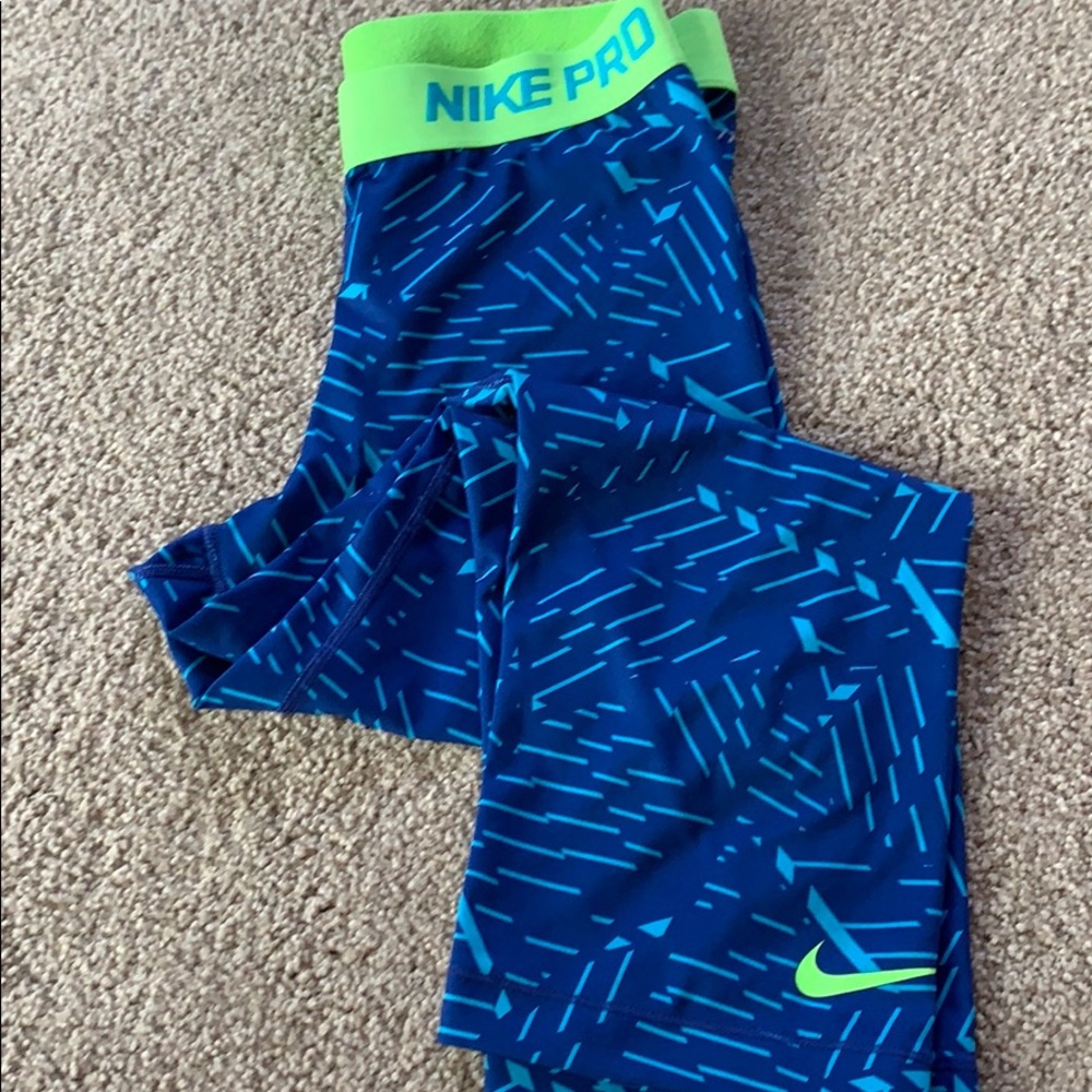 Nike Crop Compression Leggings